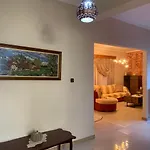 House Maria Elenι 아파트 *